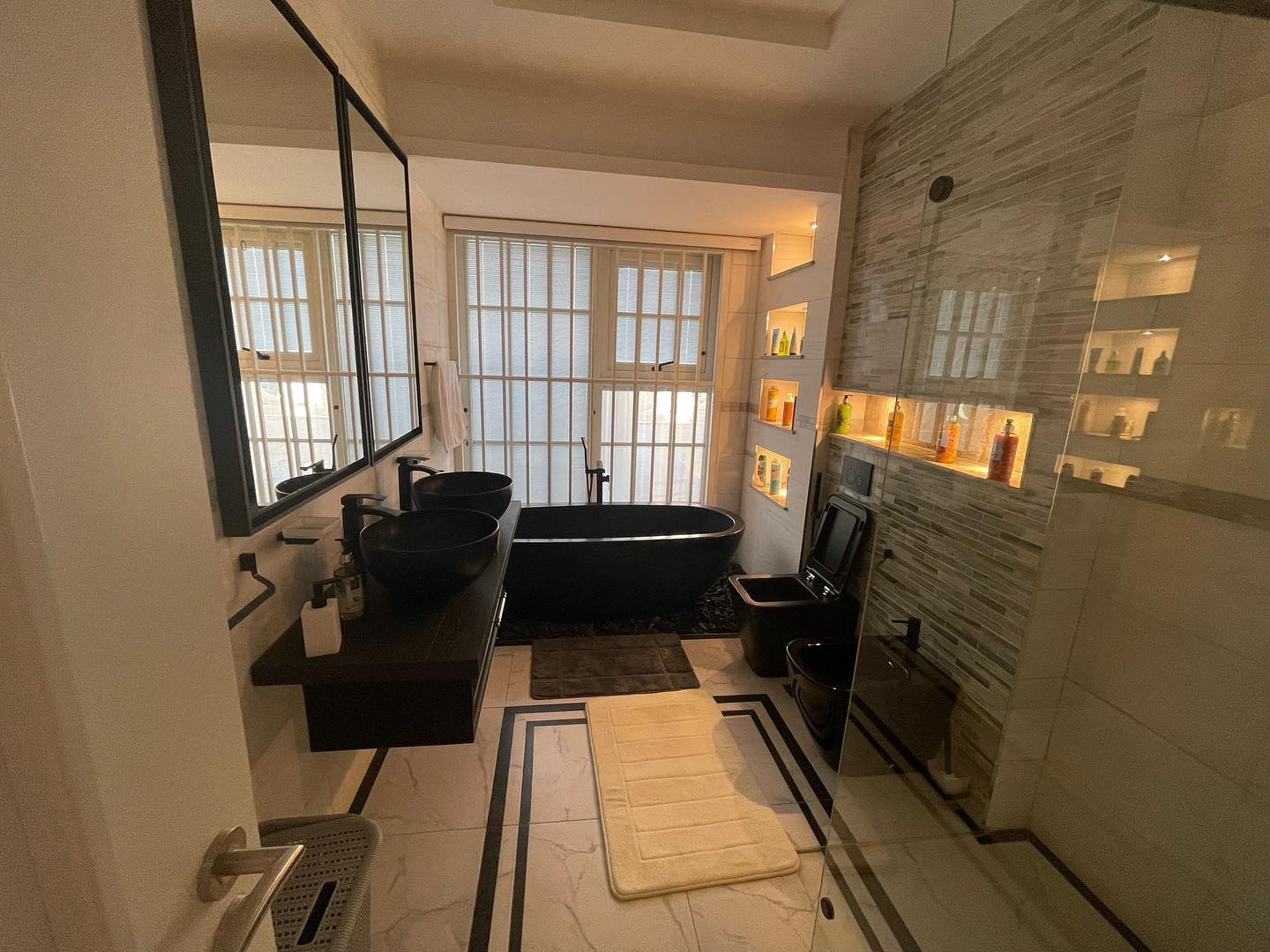 Refined interior designed by Avalon Design Konsult